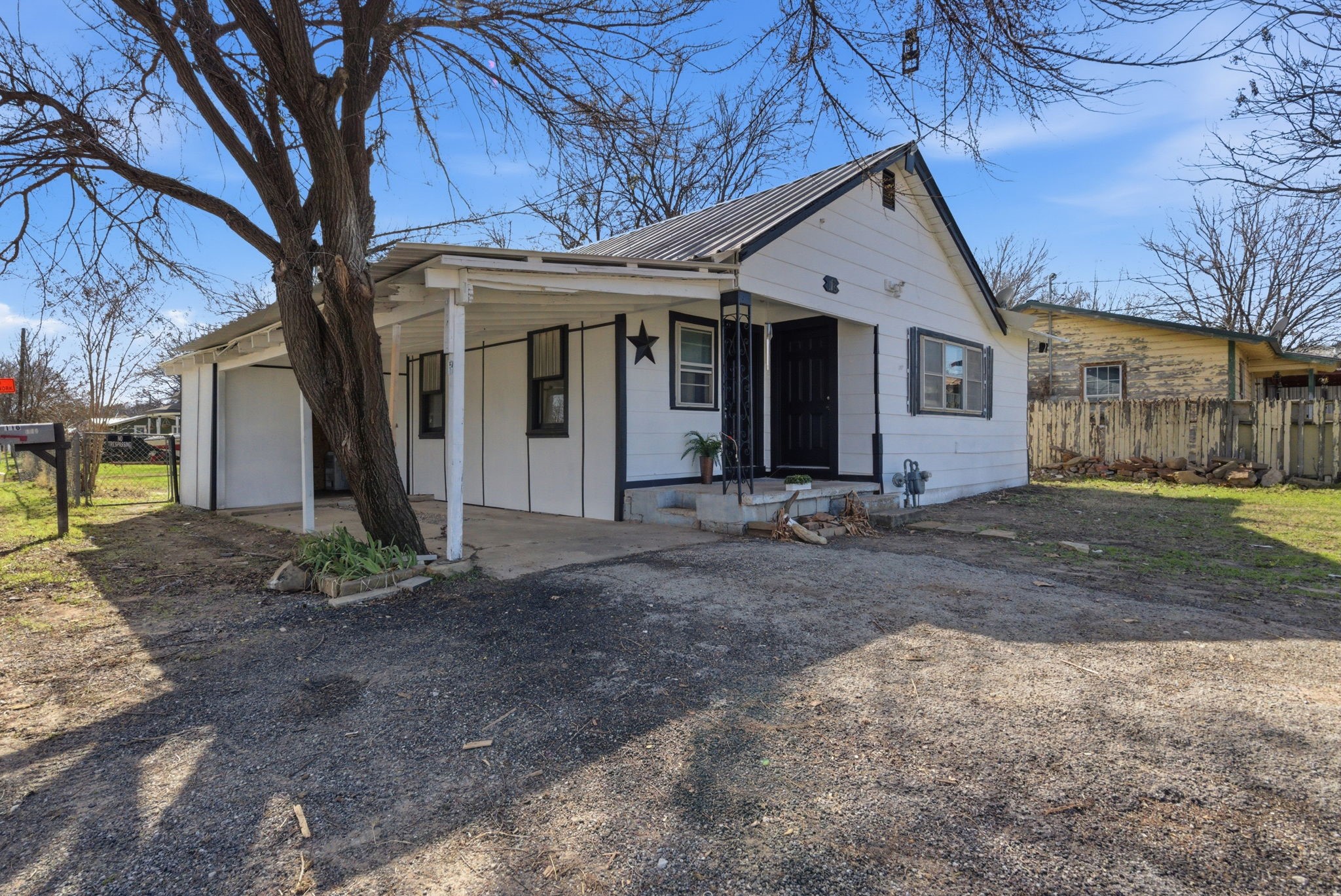 116 E Lipan Drive Lipan TX 76462