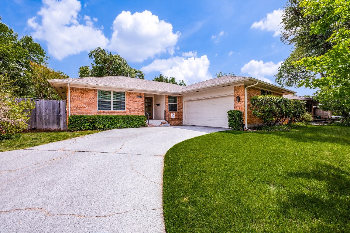 8042 Hunnicut Road Dallas TX 75228