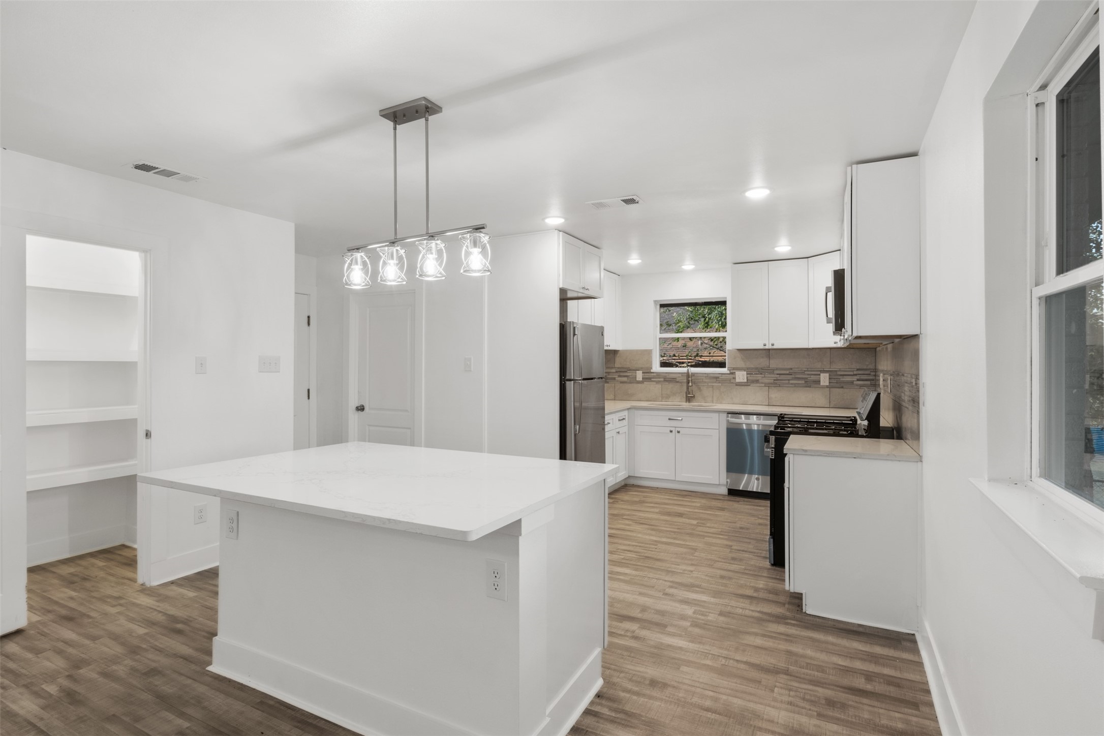 5318 Pennridge Lane Dallas TX 75241