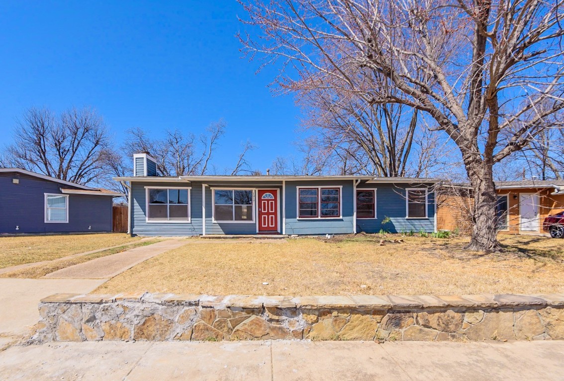 1917 Brookshire Street Arlington TX 76010