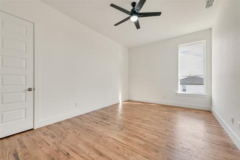 539 W Laureland Road Dallas TX 75232