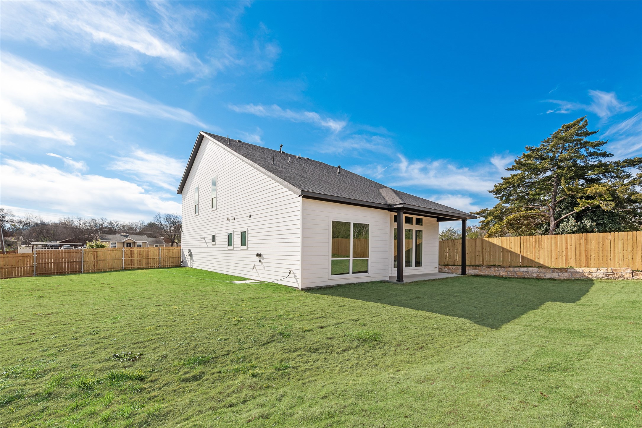 539 W Laureland Road Dallas TX 75232