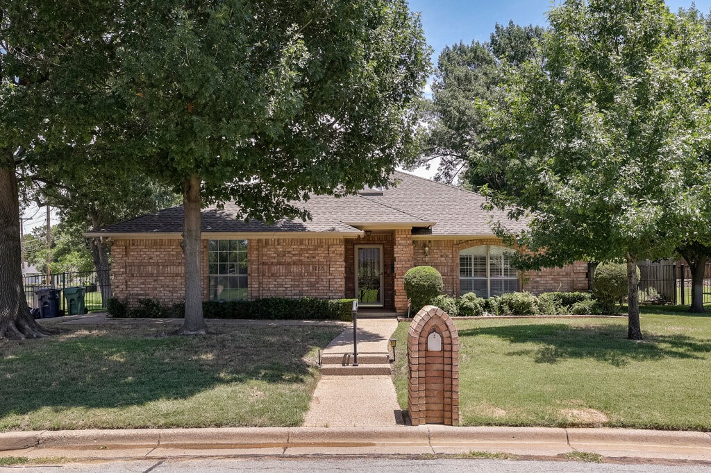 5125 Conchos Trail Arlington TX 76017