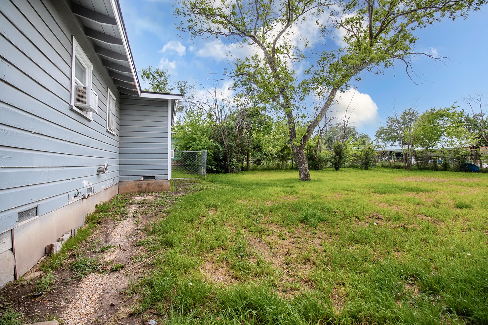 1928 S Walnut Street Brady TX 76825