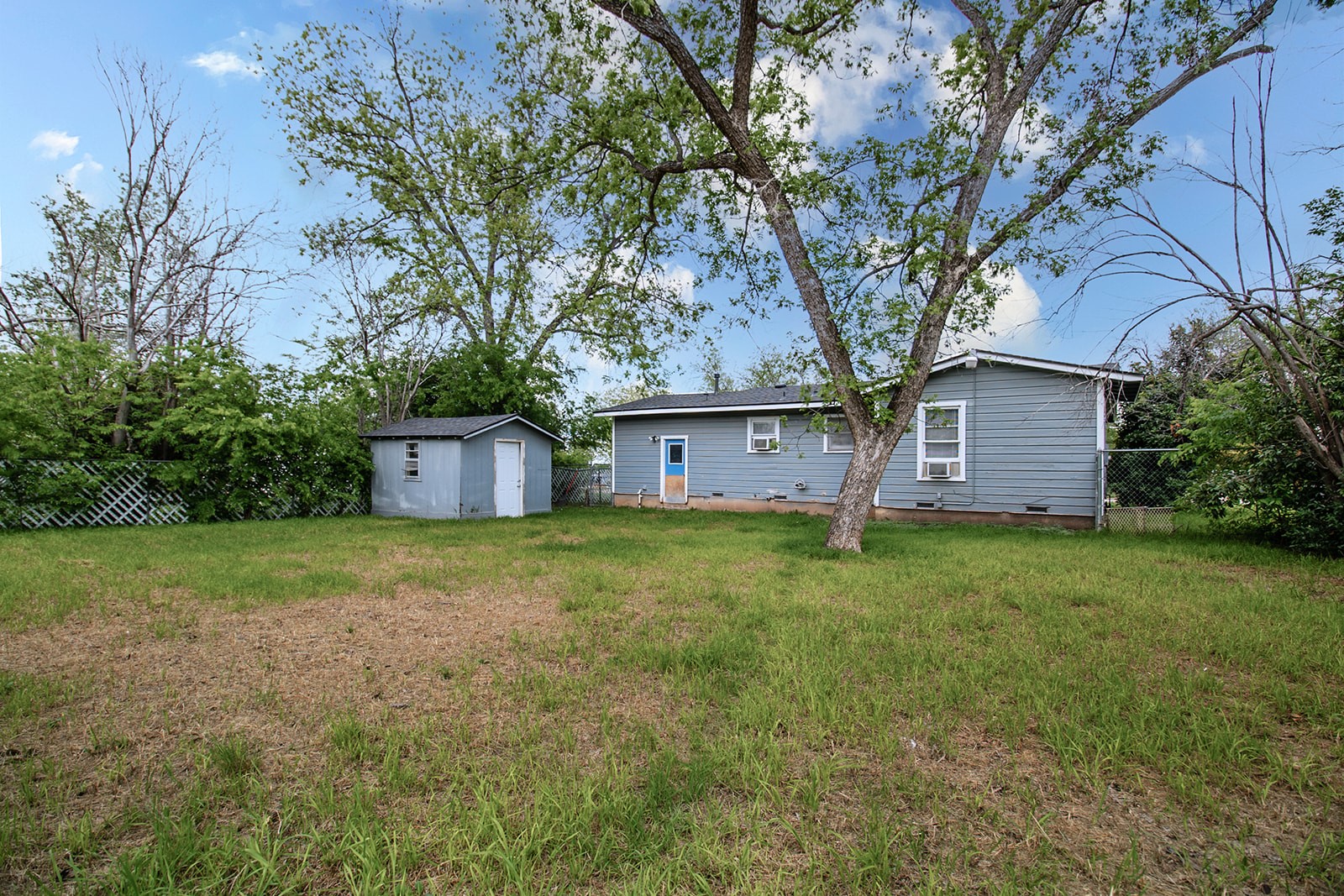 1928 S Walnut Street Brady TX 76825