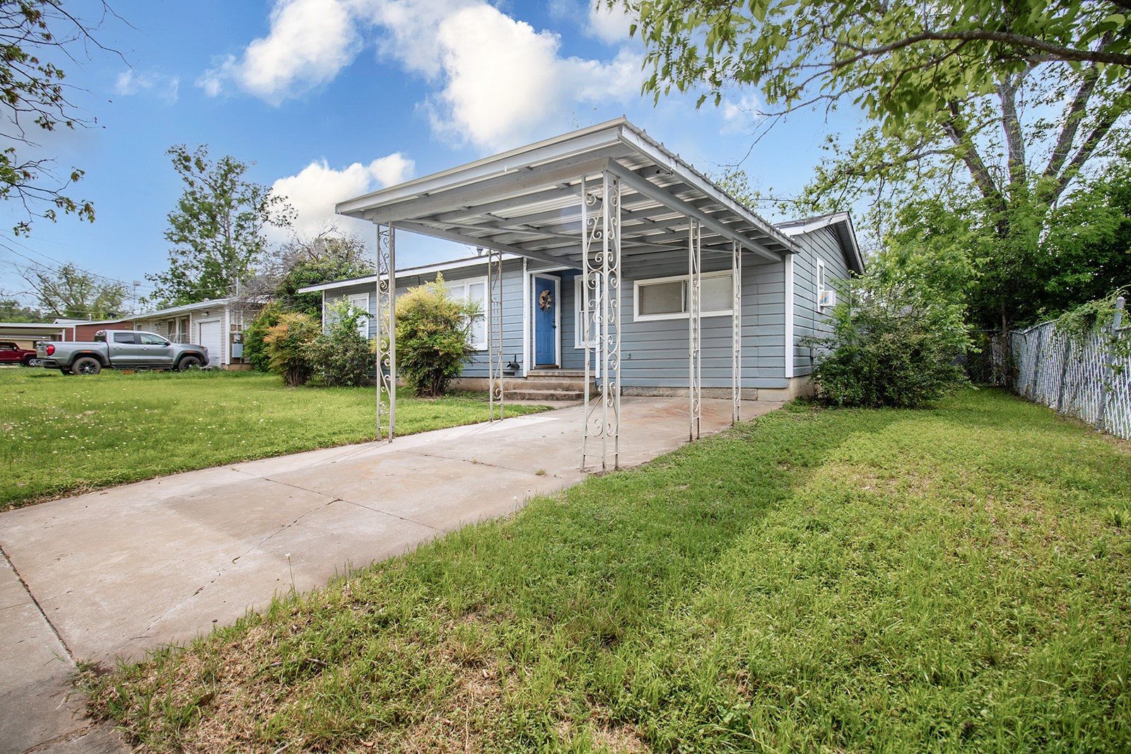 1928 S Walnut Street Brady TX 76825