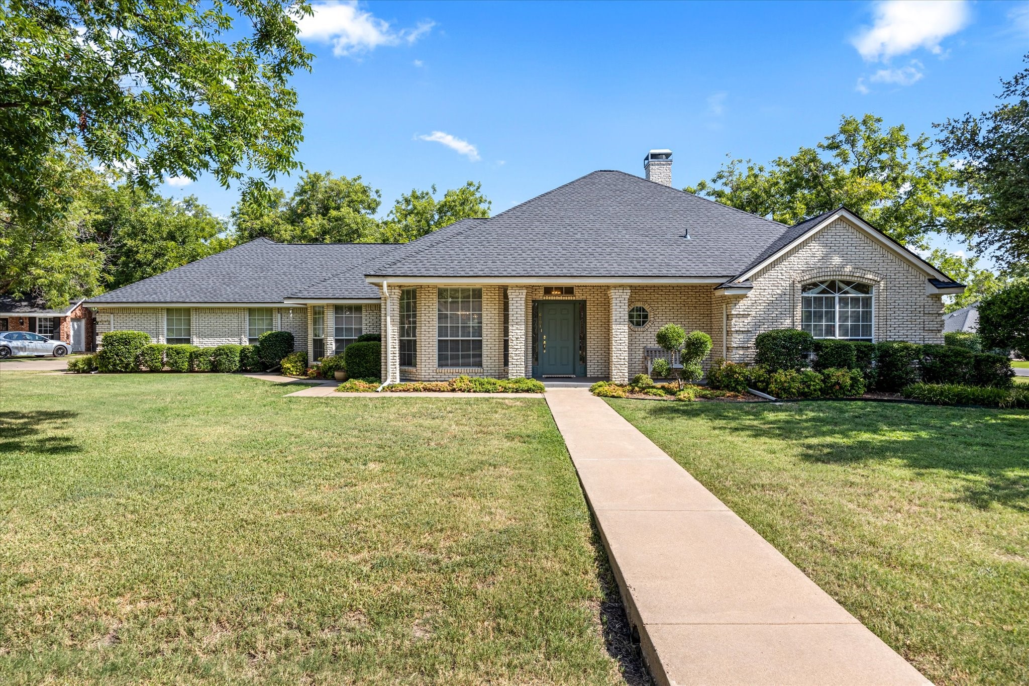 6101 Bontura Court Granbury TX 76049