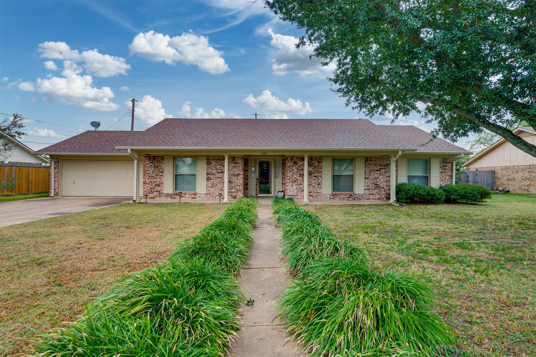2001 S Delaware Street Clarksville TX 75426