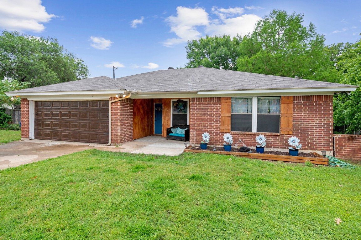 948 Aspen Court Burleson TX 76028