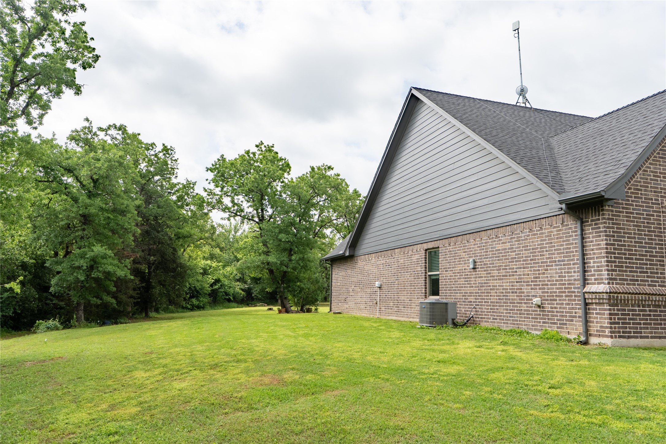 160 Oakwood Hills Drive Paradise TX 76073
