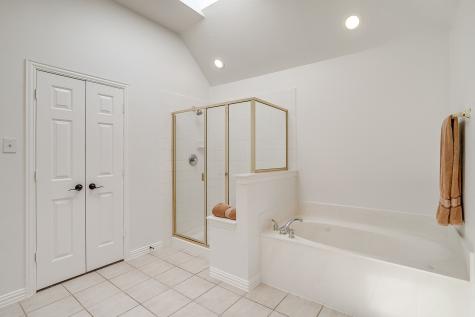 8216 Dogwood Lane Irving TX 75063