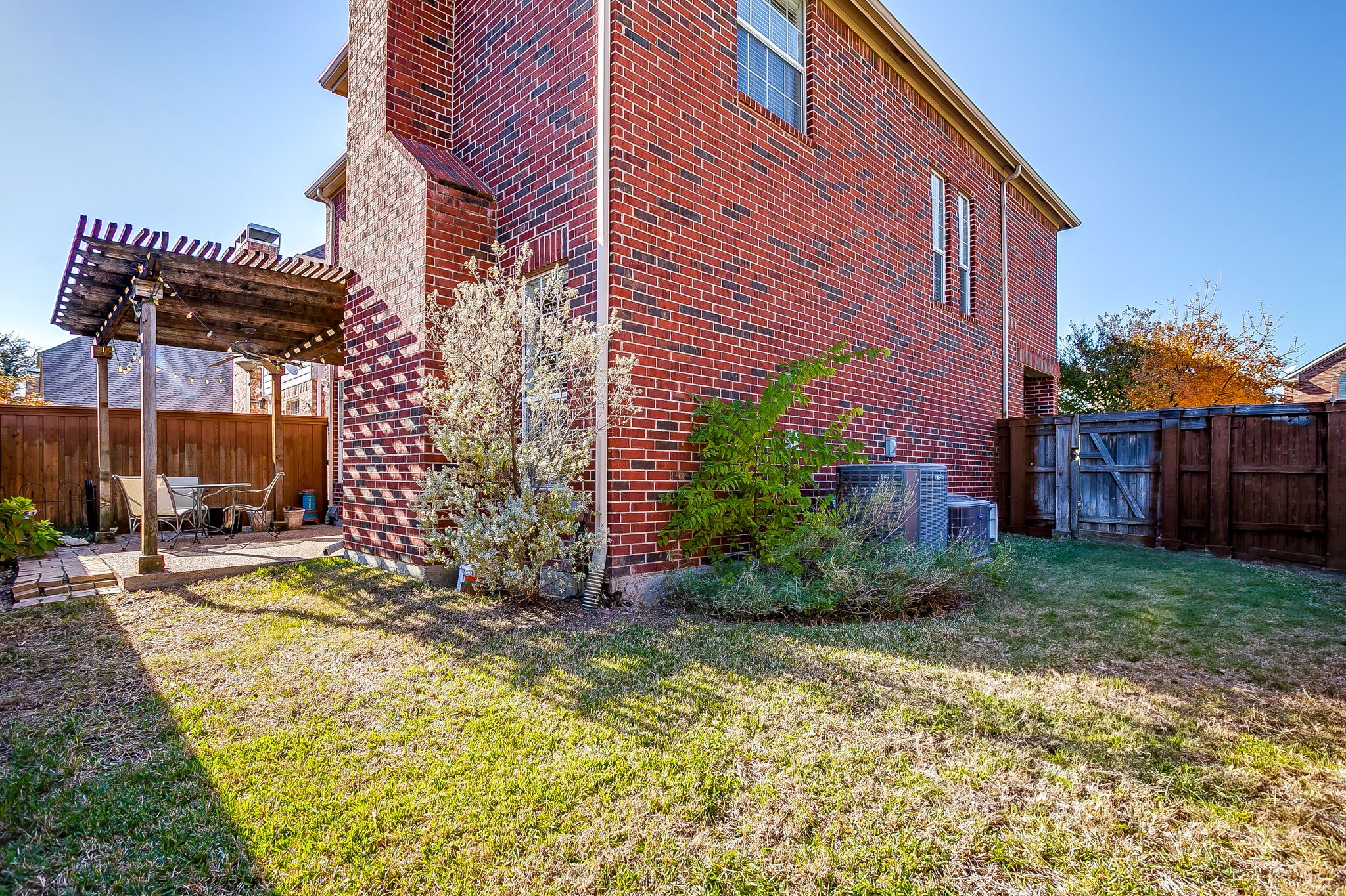 8216 Dogwood Lane Irving TX 75063