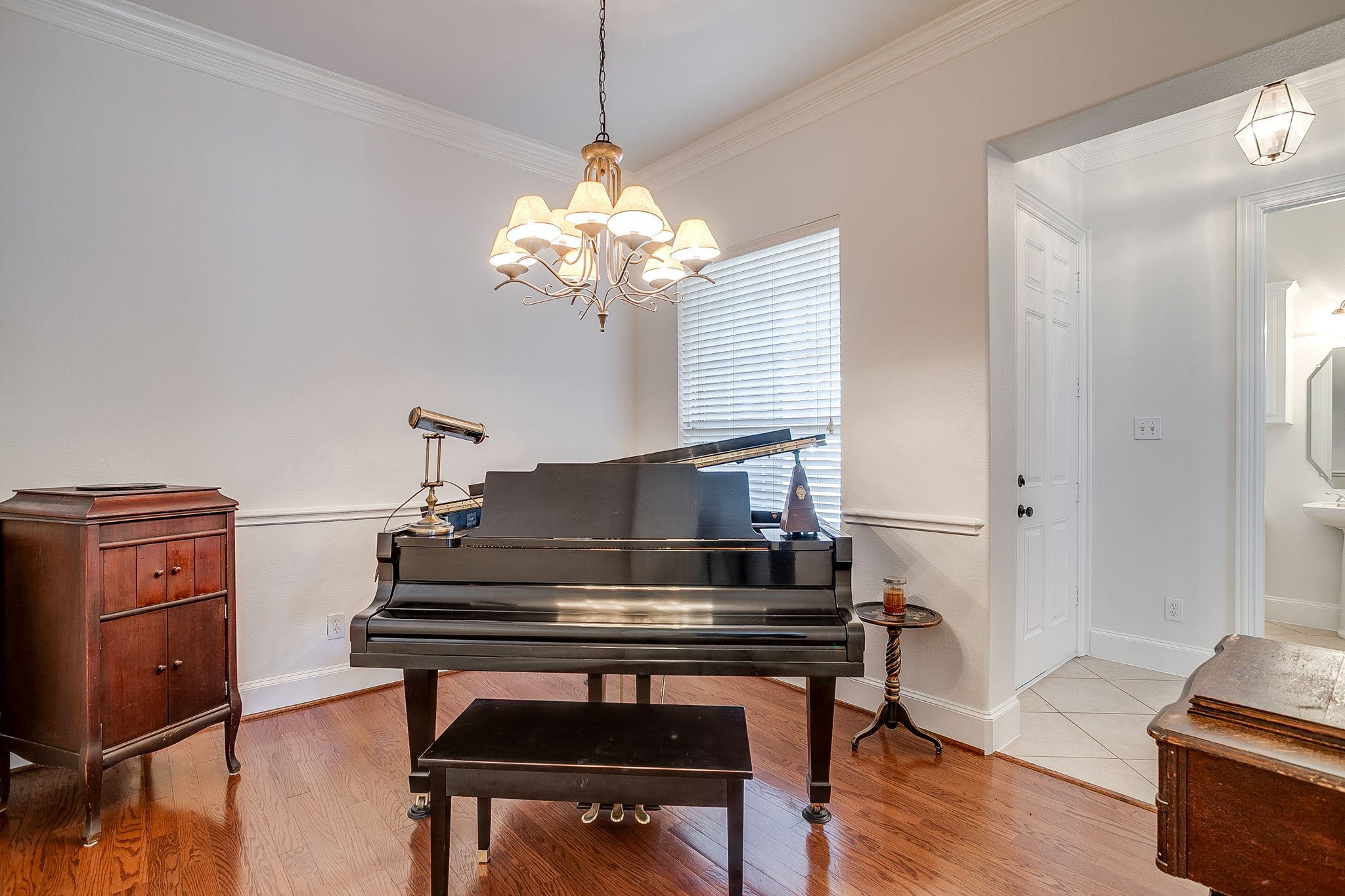 8216 Dogwood Lane Irving TX 75063