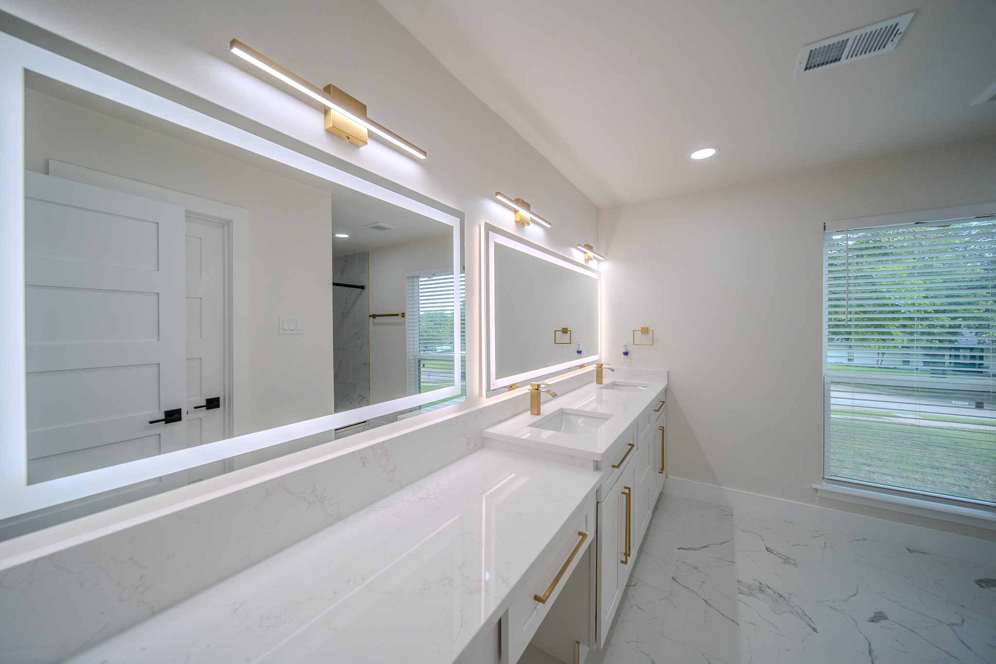 3505 Shady Brook Circle Garland TX 75043