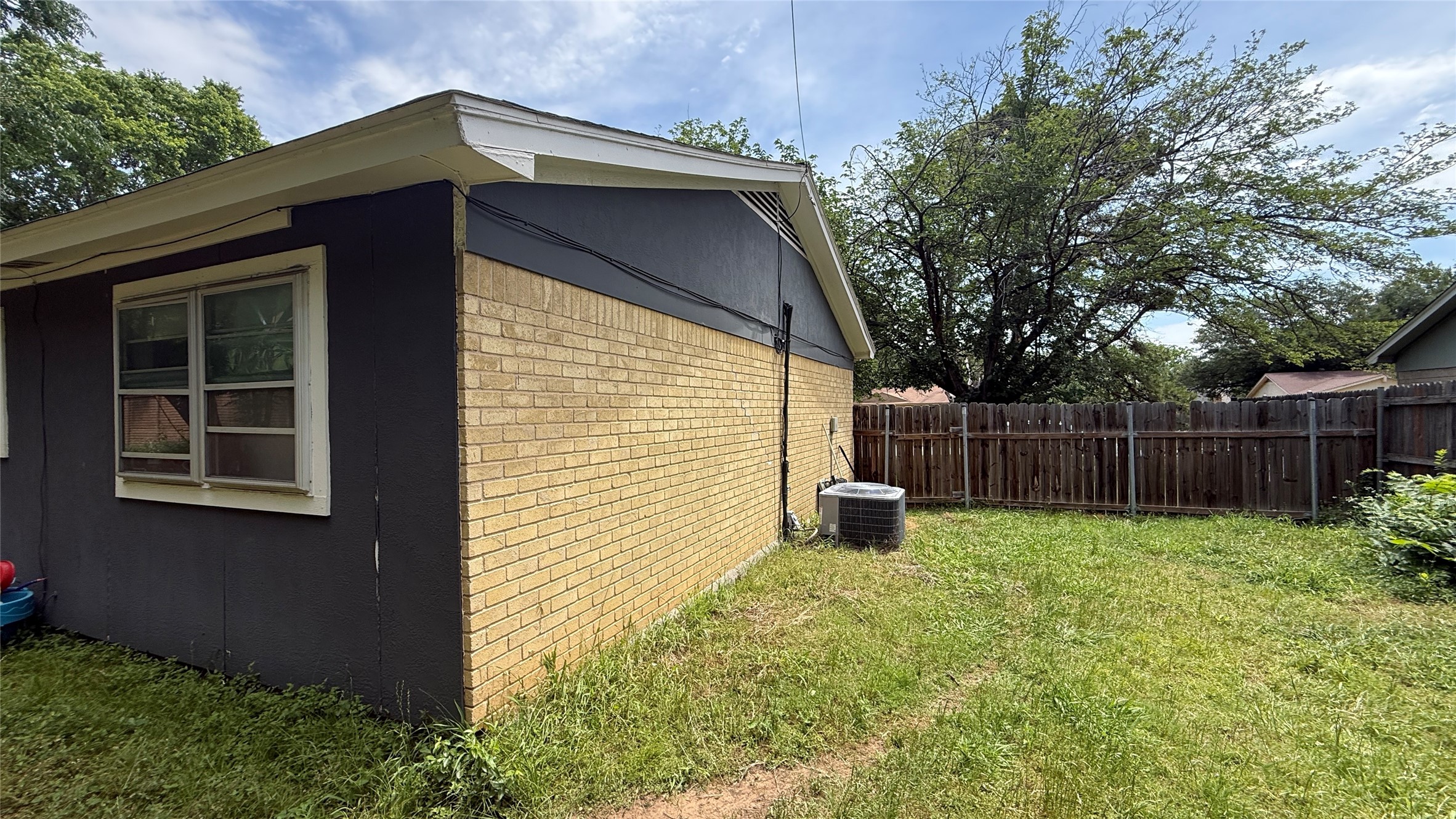 1204 Thannisch Court Arlington TX 76011
