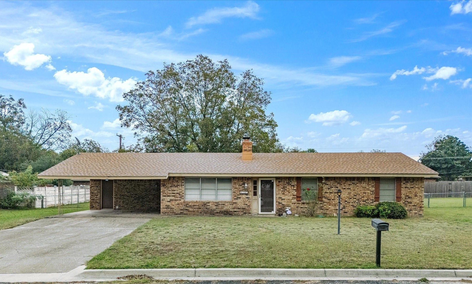 1207 Zahara Street Bowie TX 76230