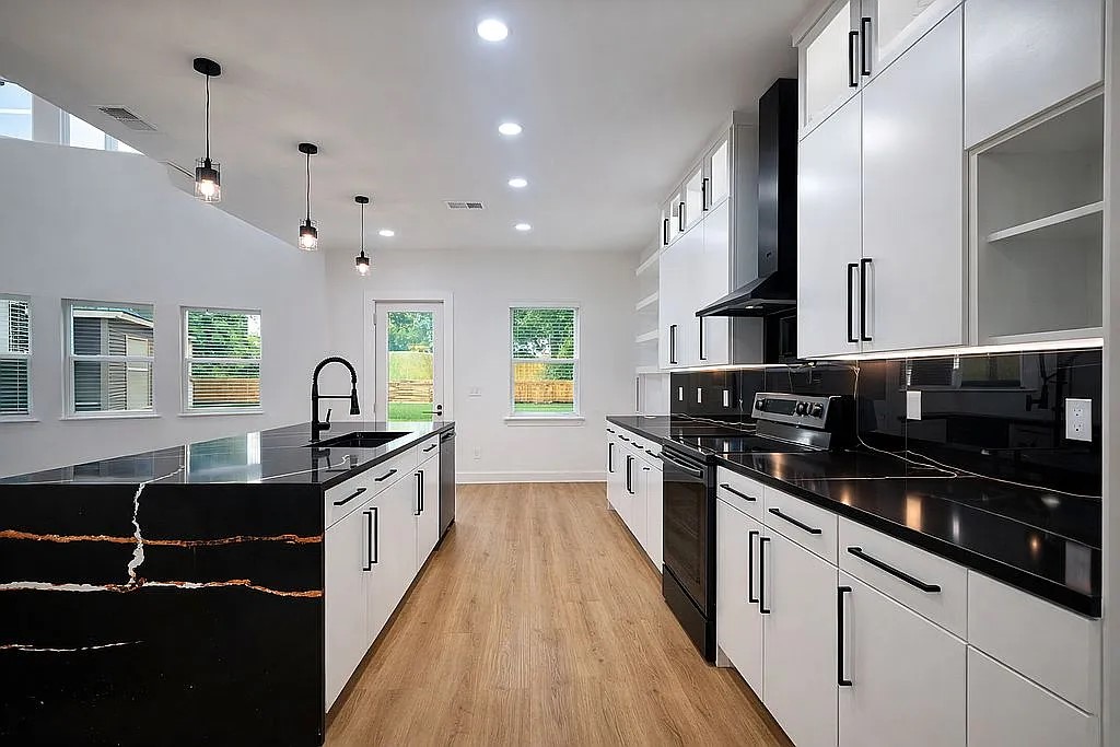 2311 Fatima Avenue Dallas TX 75241