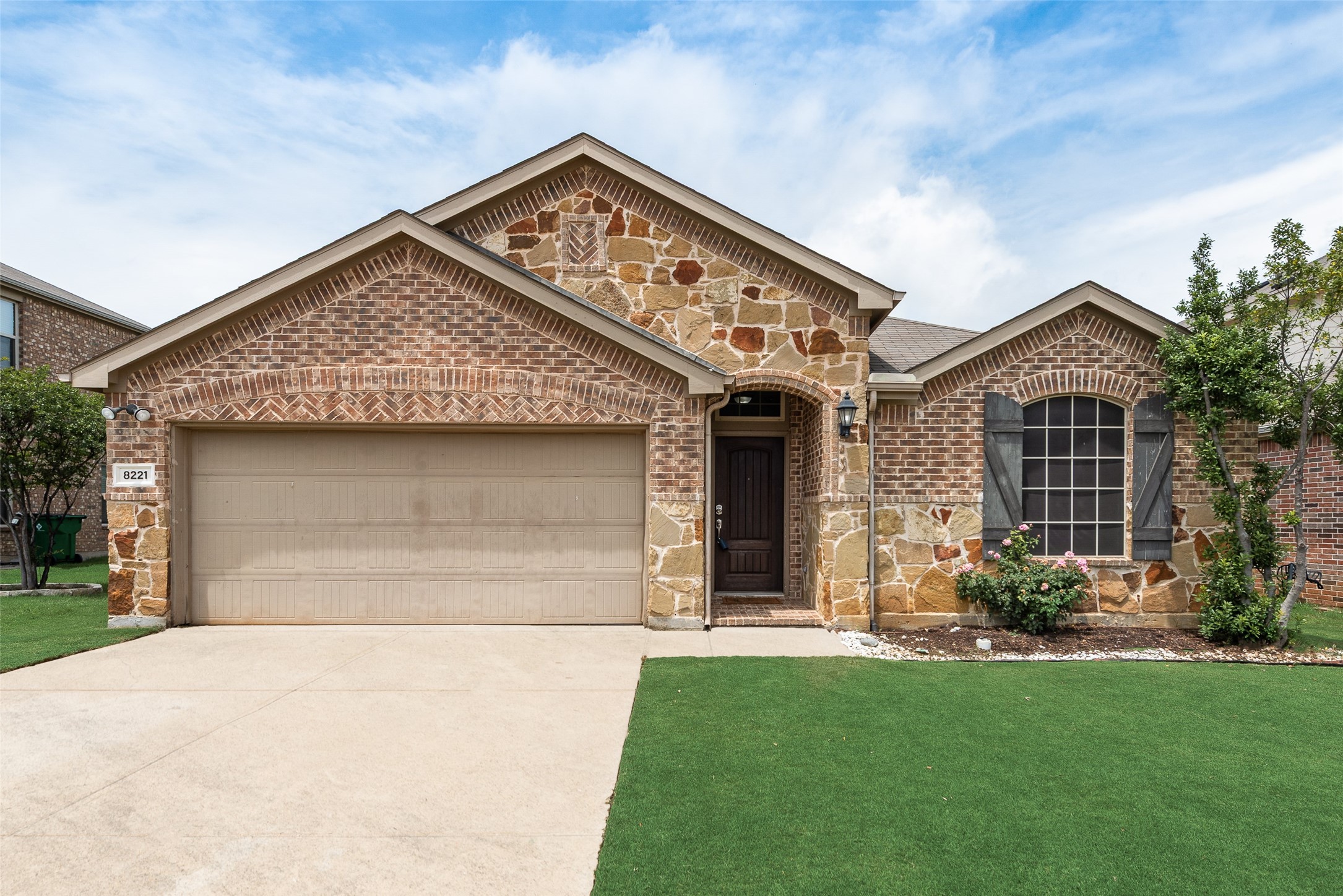 8221 Black Hills Trail Aubrey TX 76227