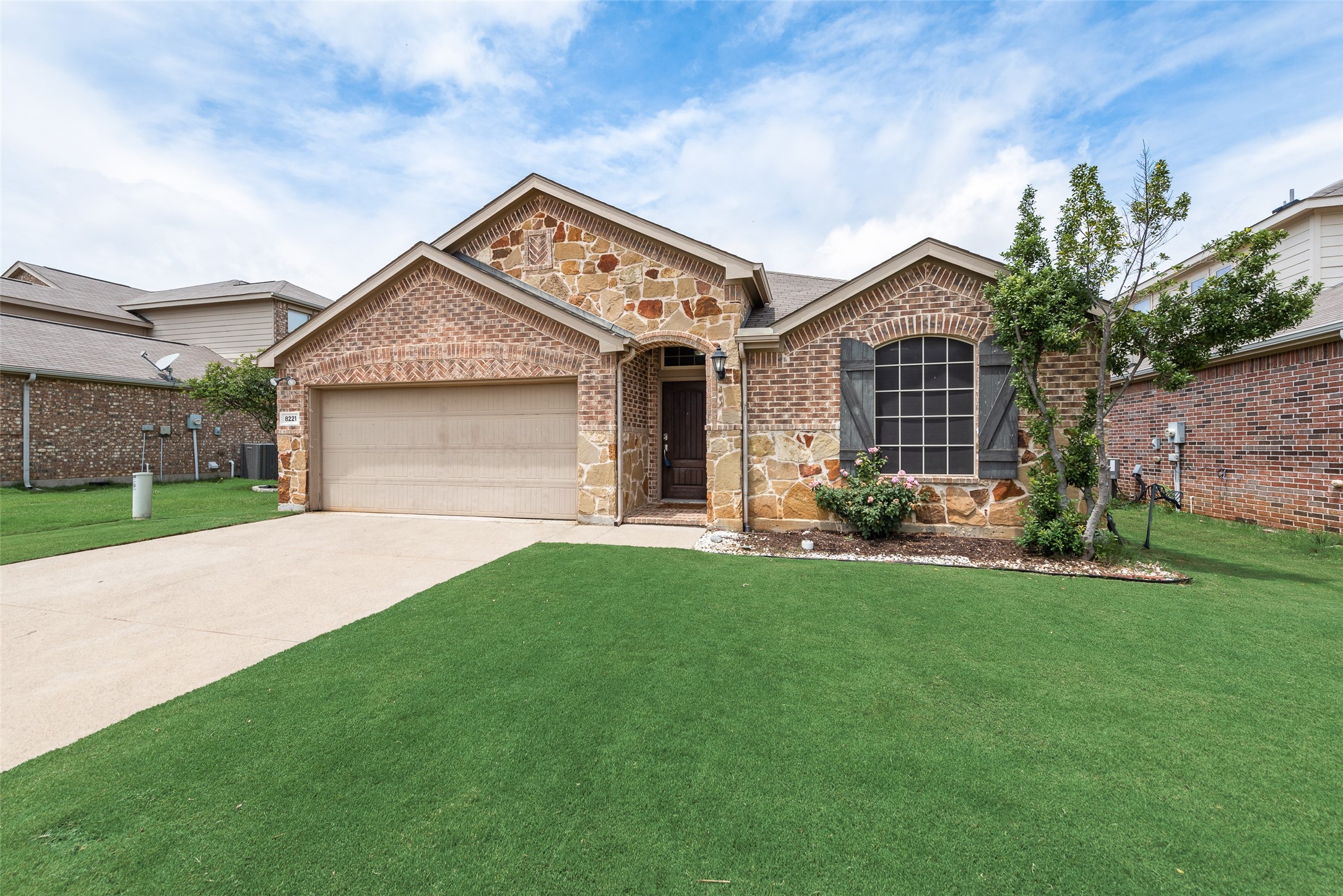 8221 Black Hills Trail Aubrey TX 76227