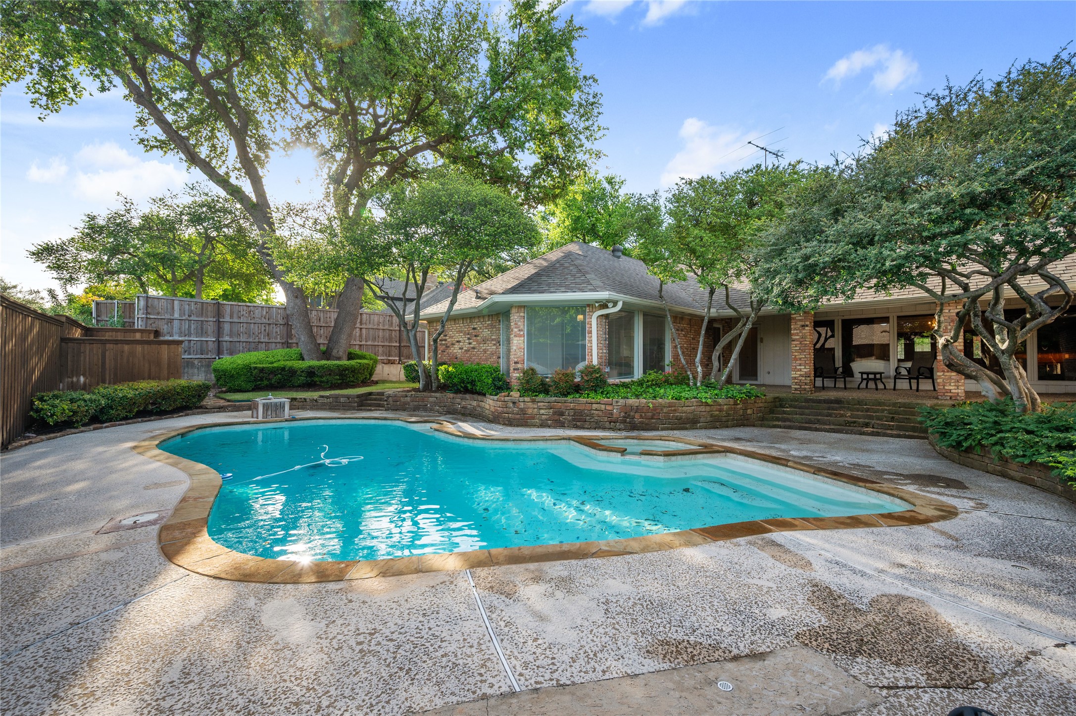 17209 Graystone Drive Dallas TX 75248