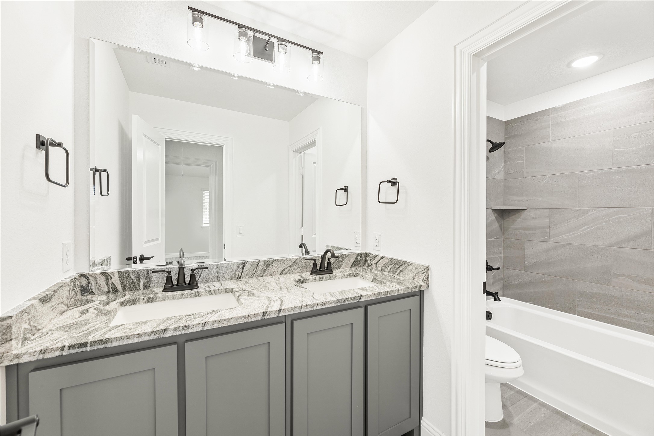 415 Birkdale Lane Red Oak TX 75154
