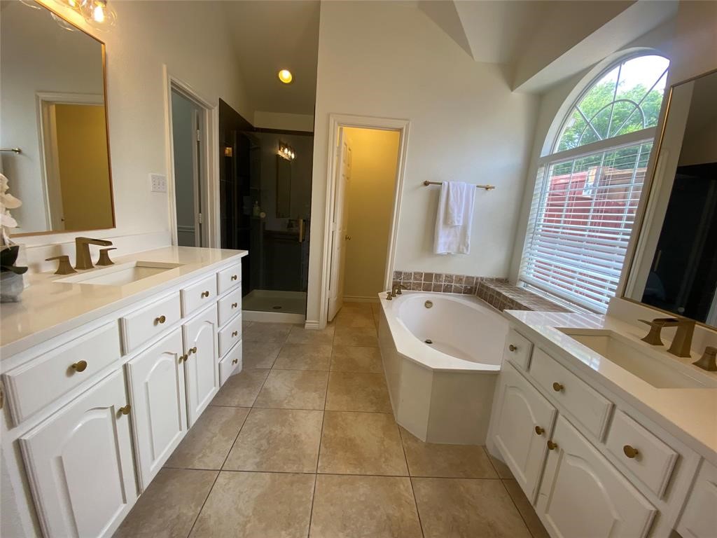 9421 Vista Irving TX 75063