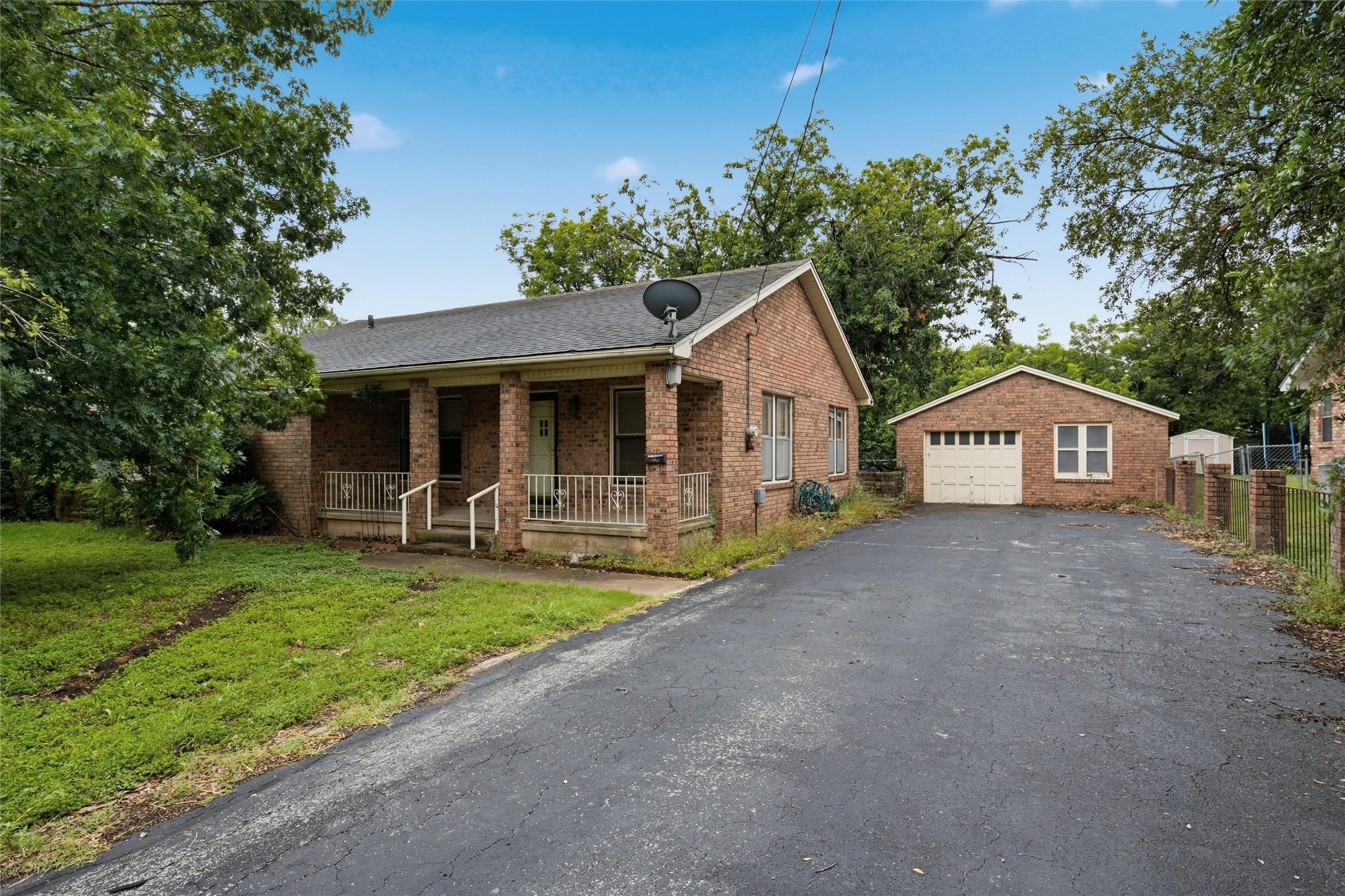 903 S Harrison Street Mcgregor TX 76657