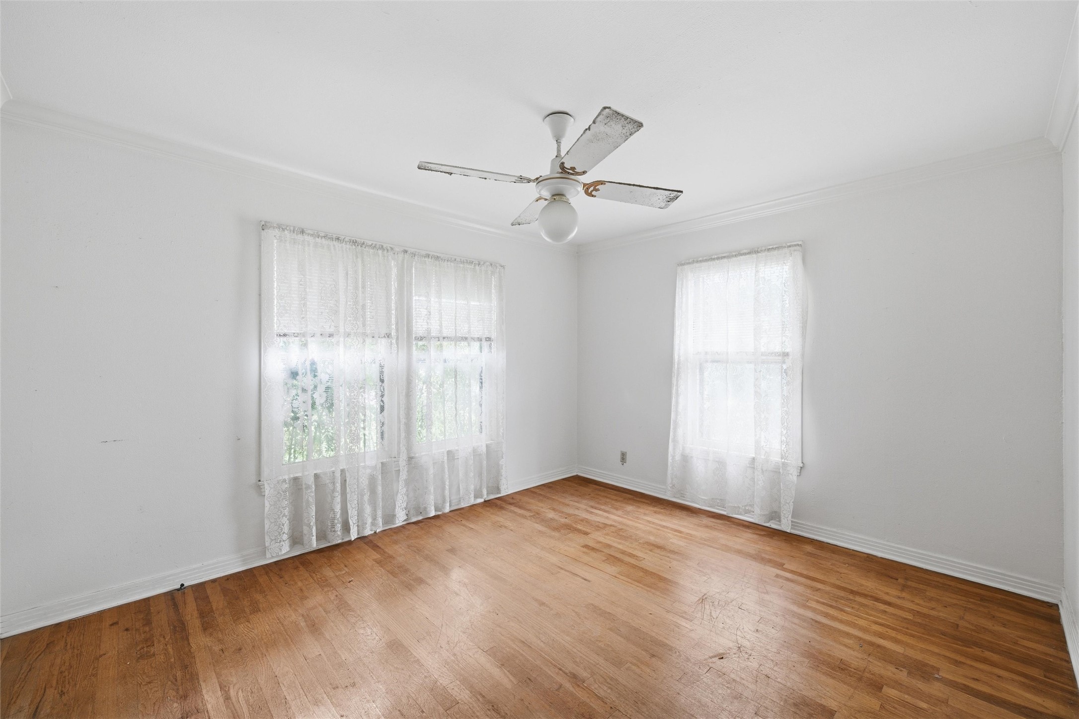 903 S Harrison Street Mcgregor TX 76657