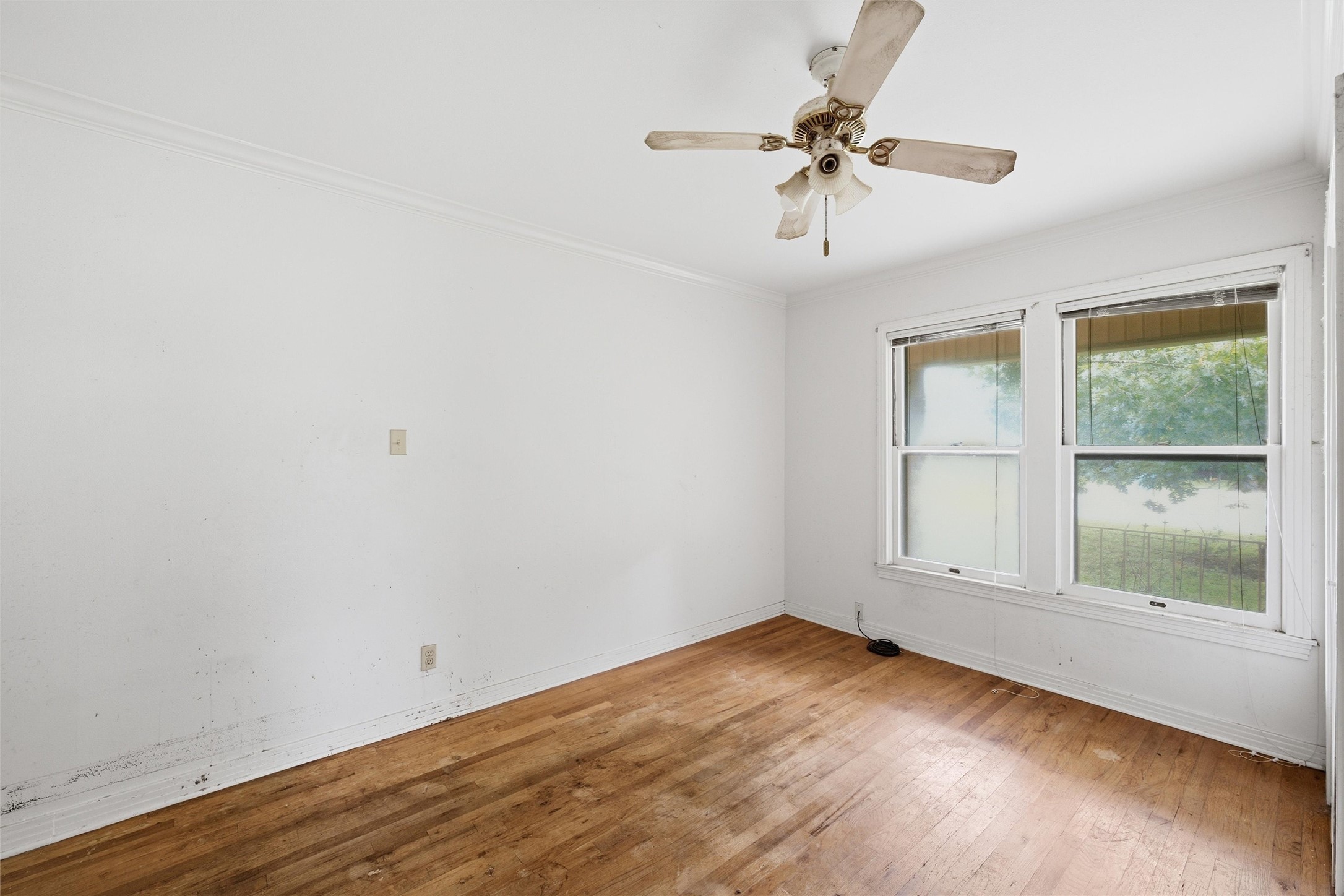 903 S Harrison Street Mcgregor TX 76657