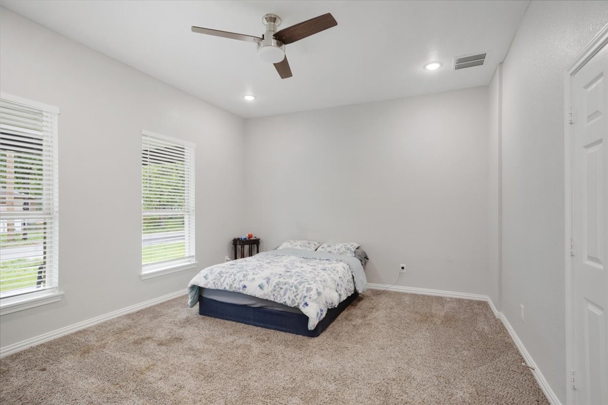 721 Maple Street Bonham TX 75418