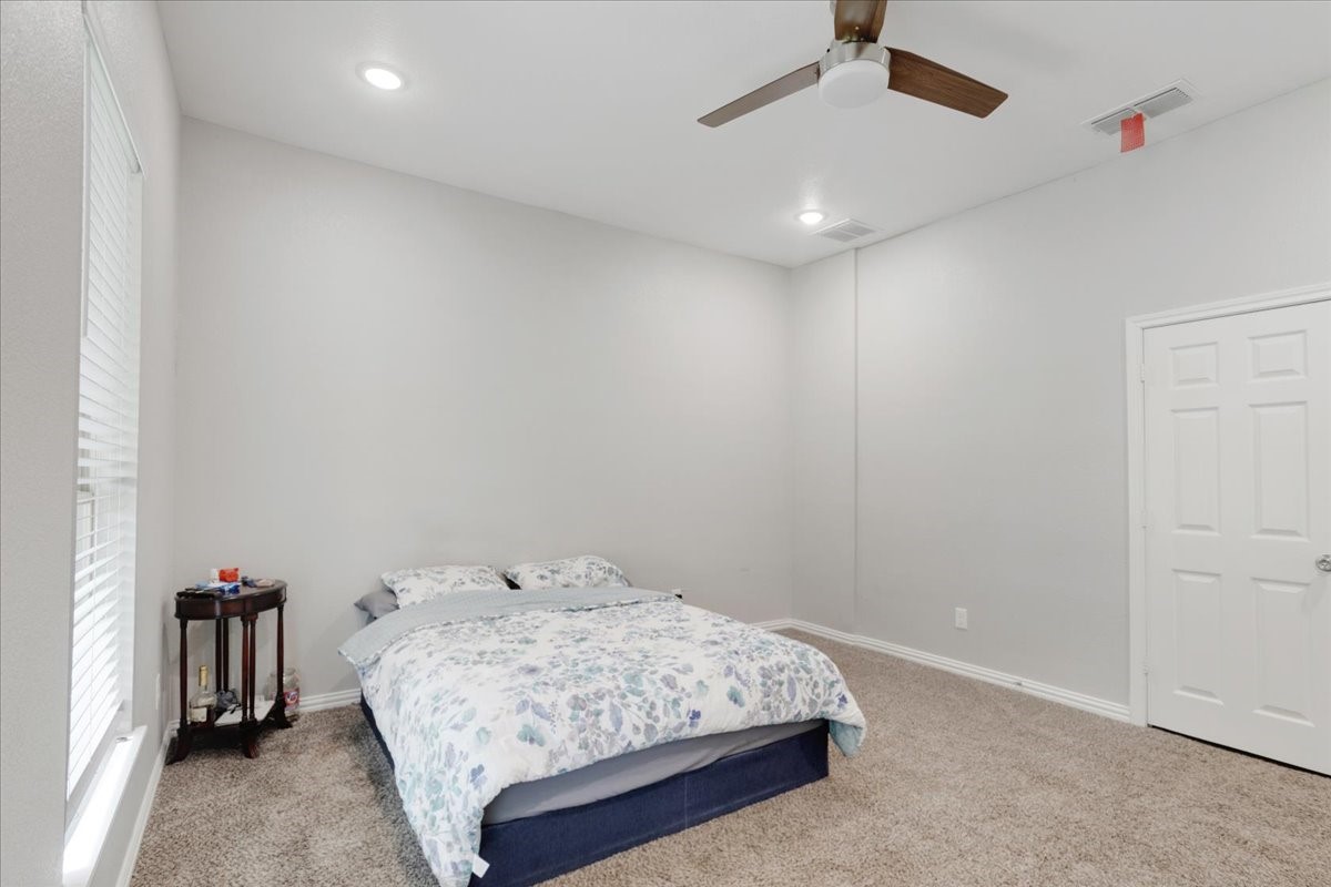 721 Maple Street Bonham TX 75418