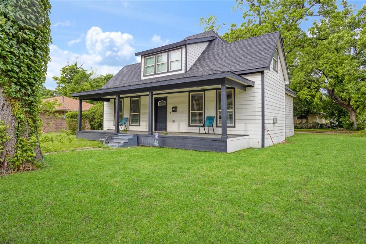 721 Maple Street Bonham TX 75418