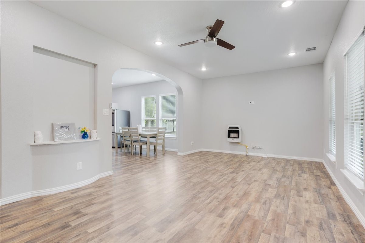 721 Maple Street Bonham TX 75418