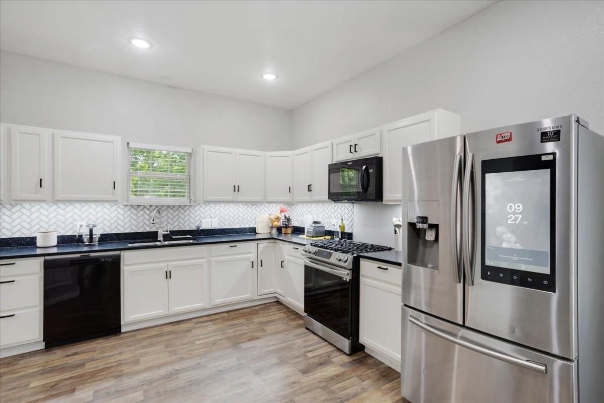 721 Maple Street Bonham TX 75418