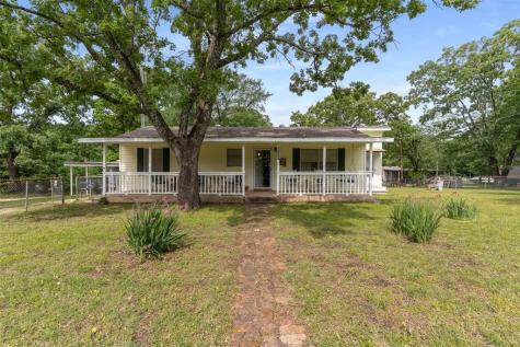 6111 County Road 2610 Bonham TX 75418