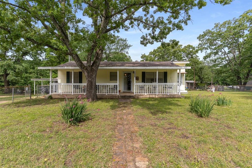 6111 County Road 2610 Bonham TX 75418