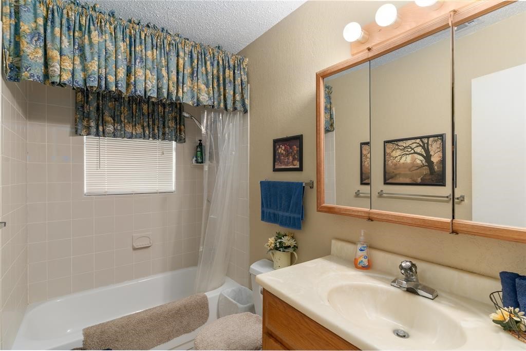 6111 County Road 2610 Bonham TX 75418