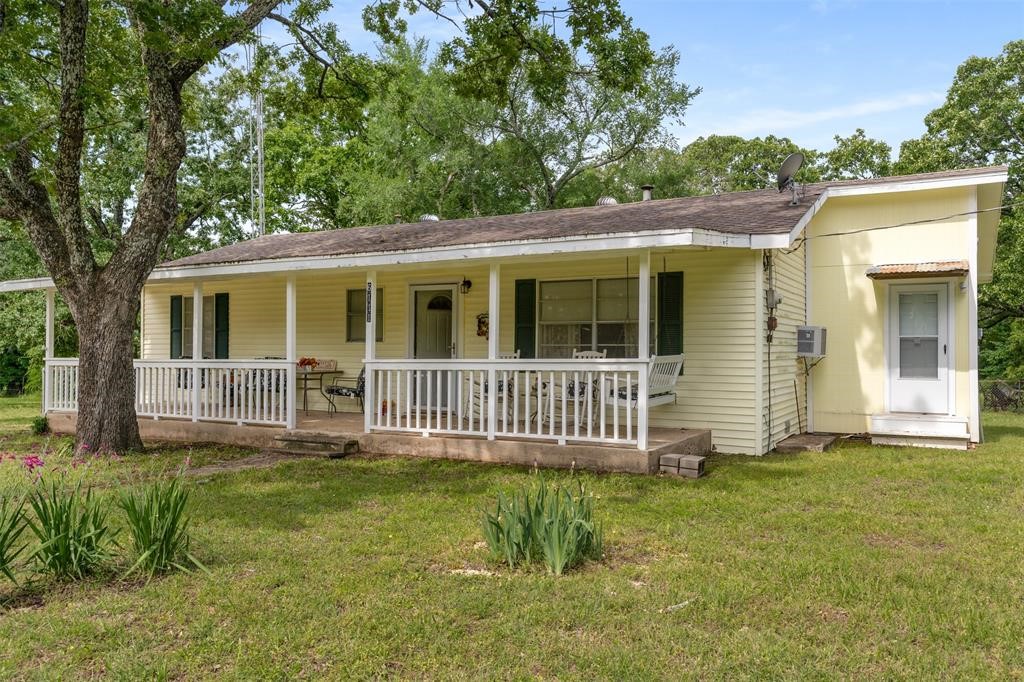 6111 County Road 2610 Bonham TX 75418