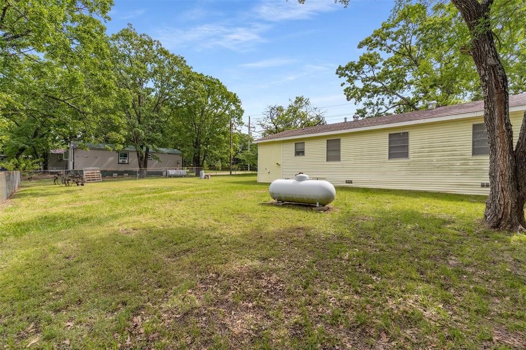 6111 County Road 2610 Bonham TX 75418