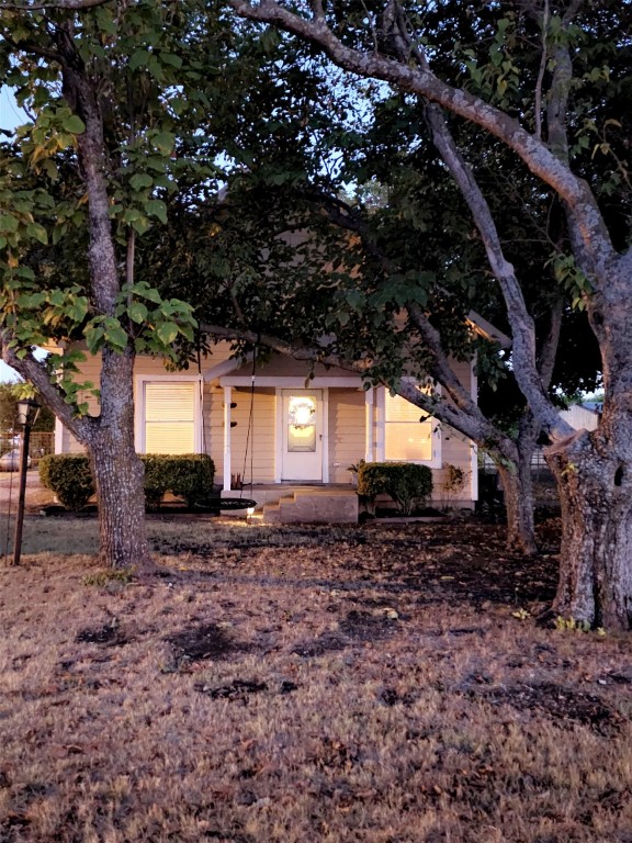 1009 W 7th Street Justin TX 76247