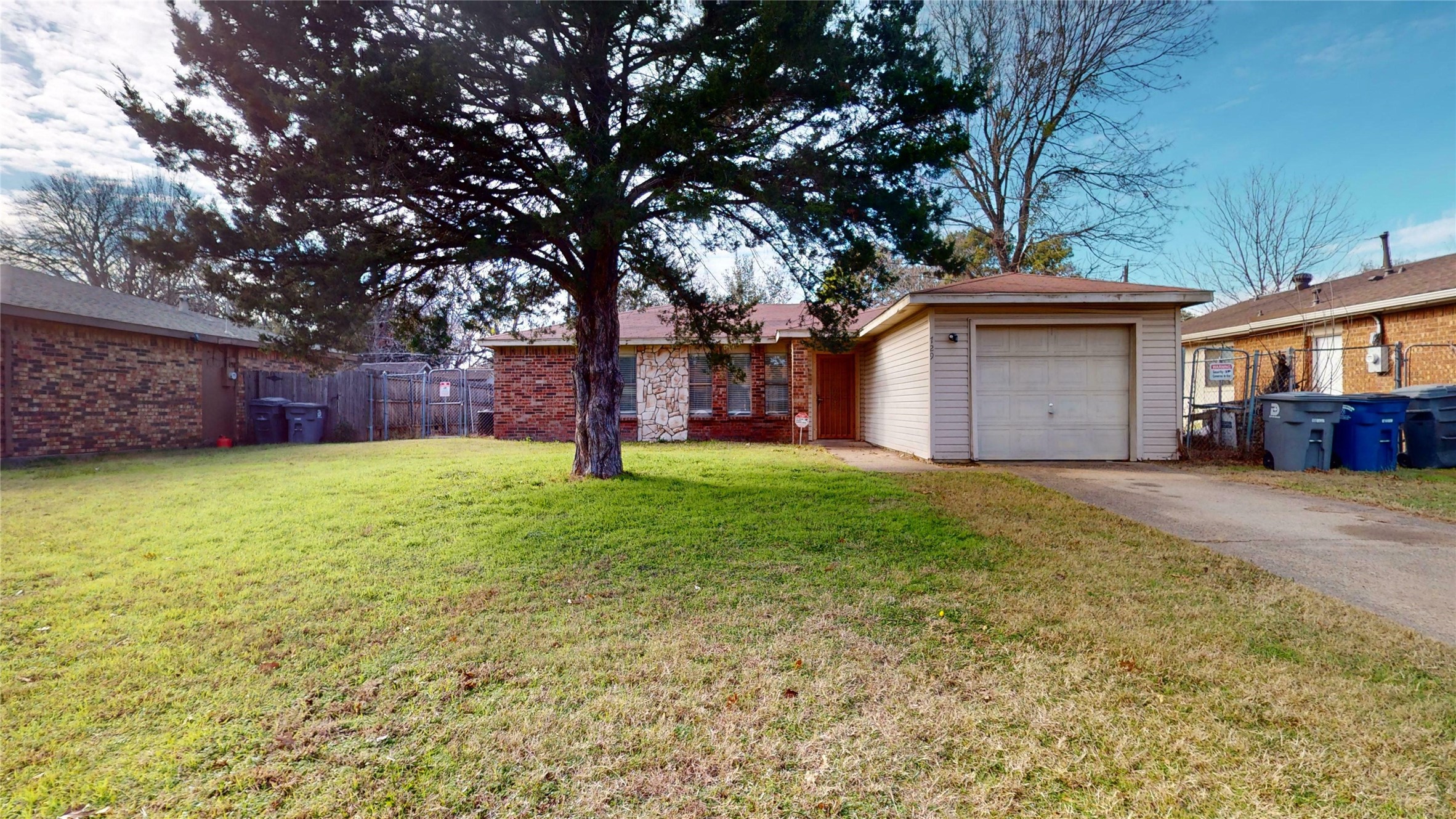 729 Manhattan Drive Dallas TX 75217