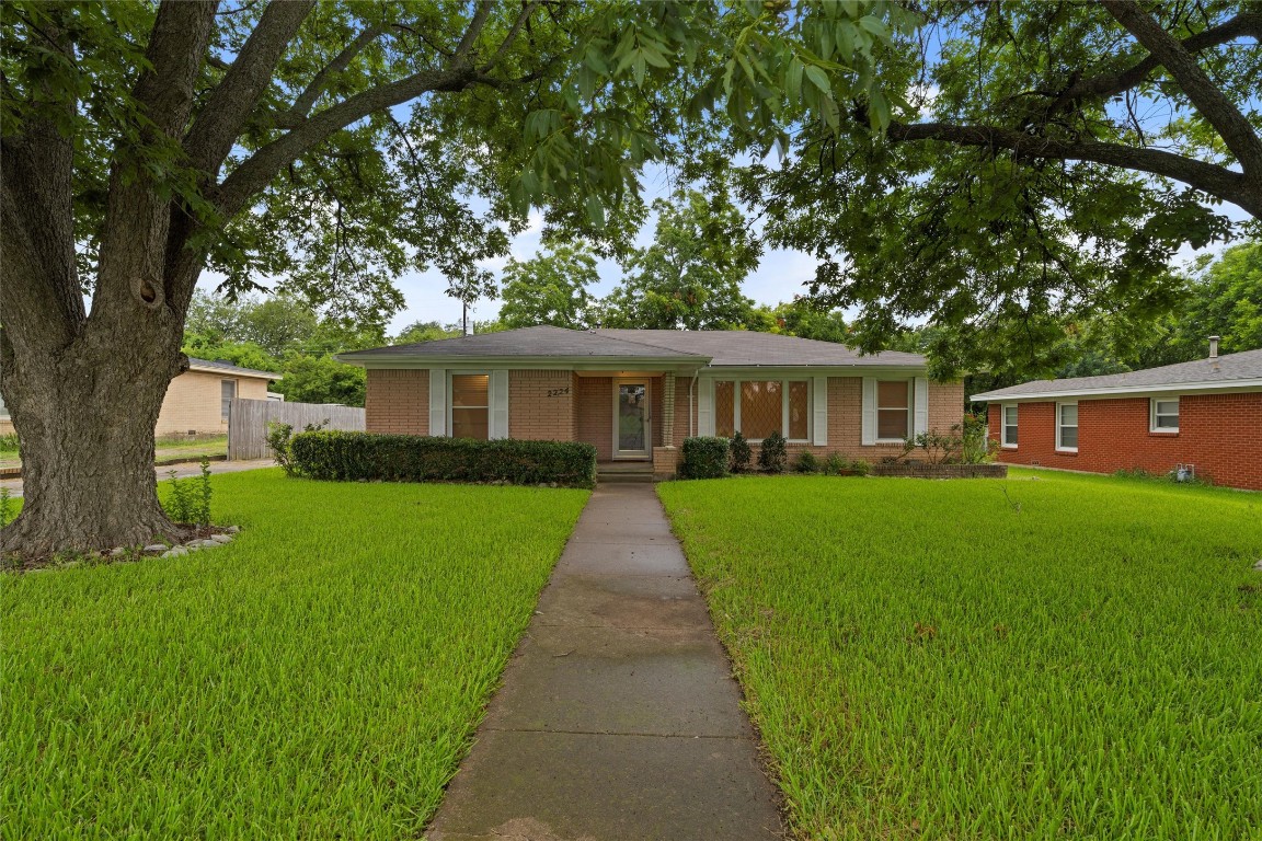 2224 Lake Air Drive Waco TX 76710
