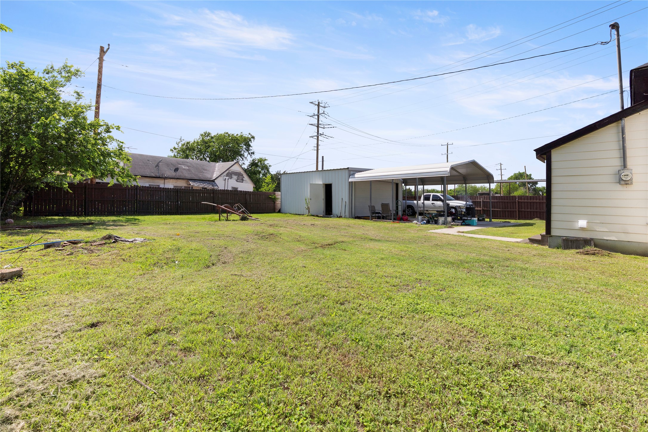 300 S Wall Street Itasca TX 76055