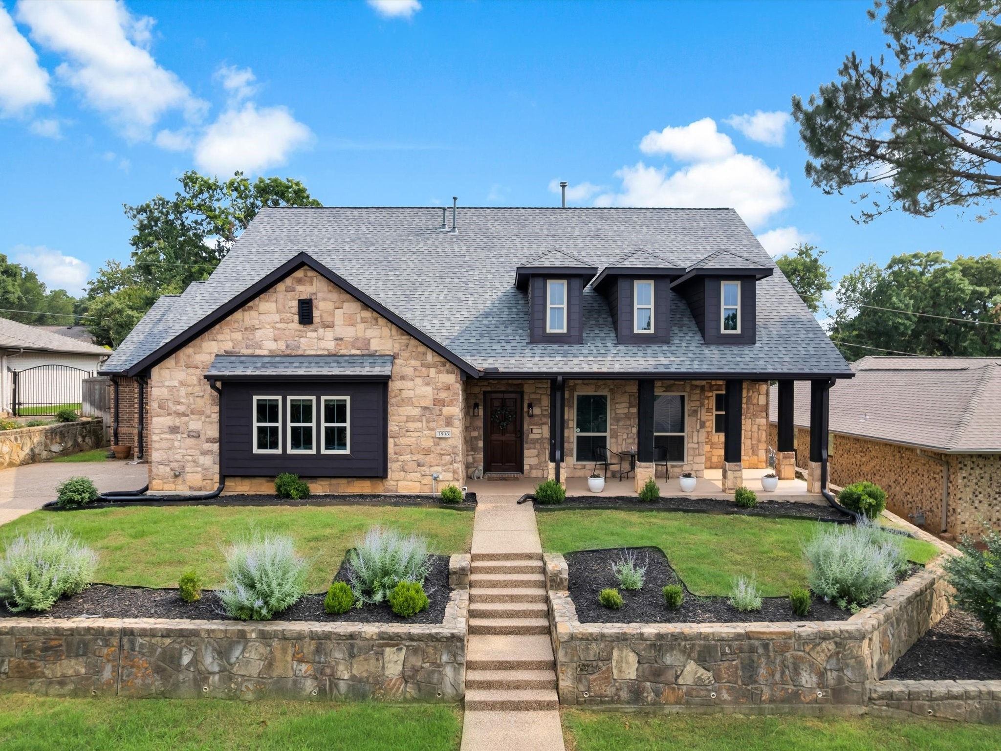1806 Briarcrest Lane Arlington TX 76012