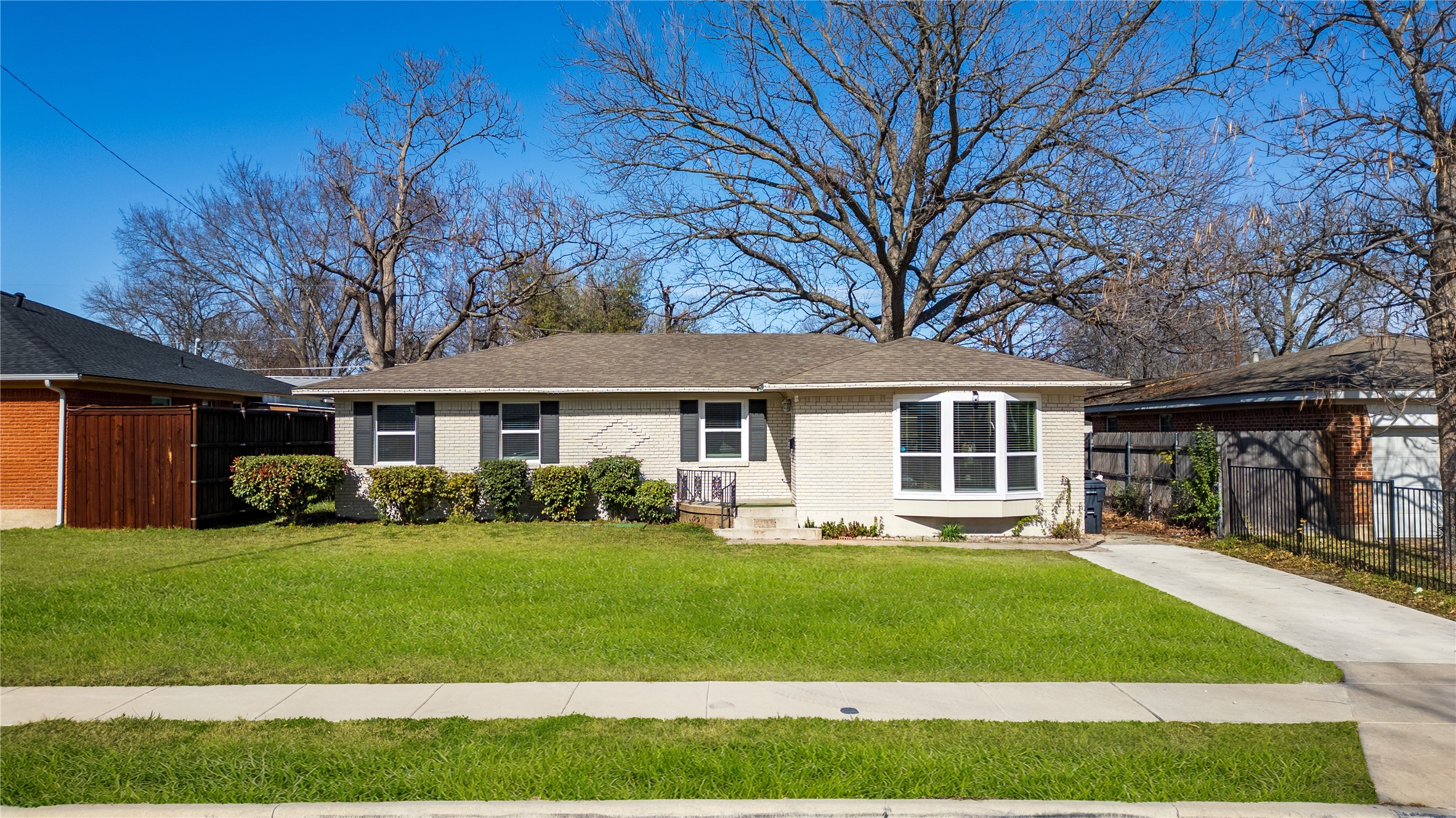 9255 Palisade Drive Dallas TX 75217