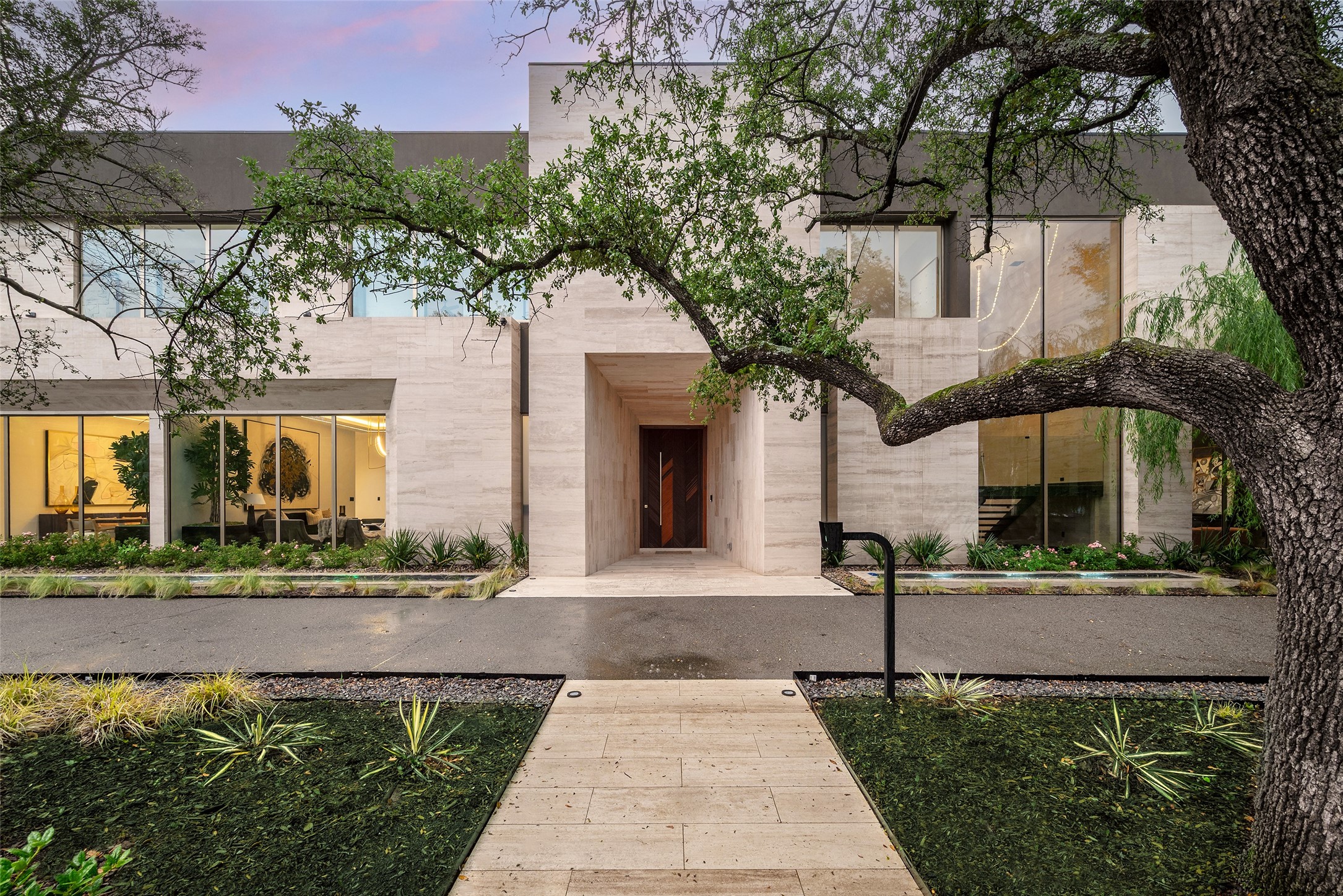 10920 Strait Lane Dallas TX 75229