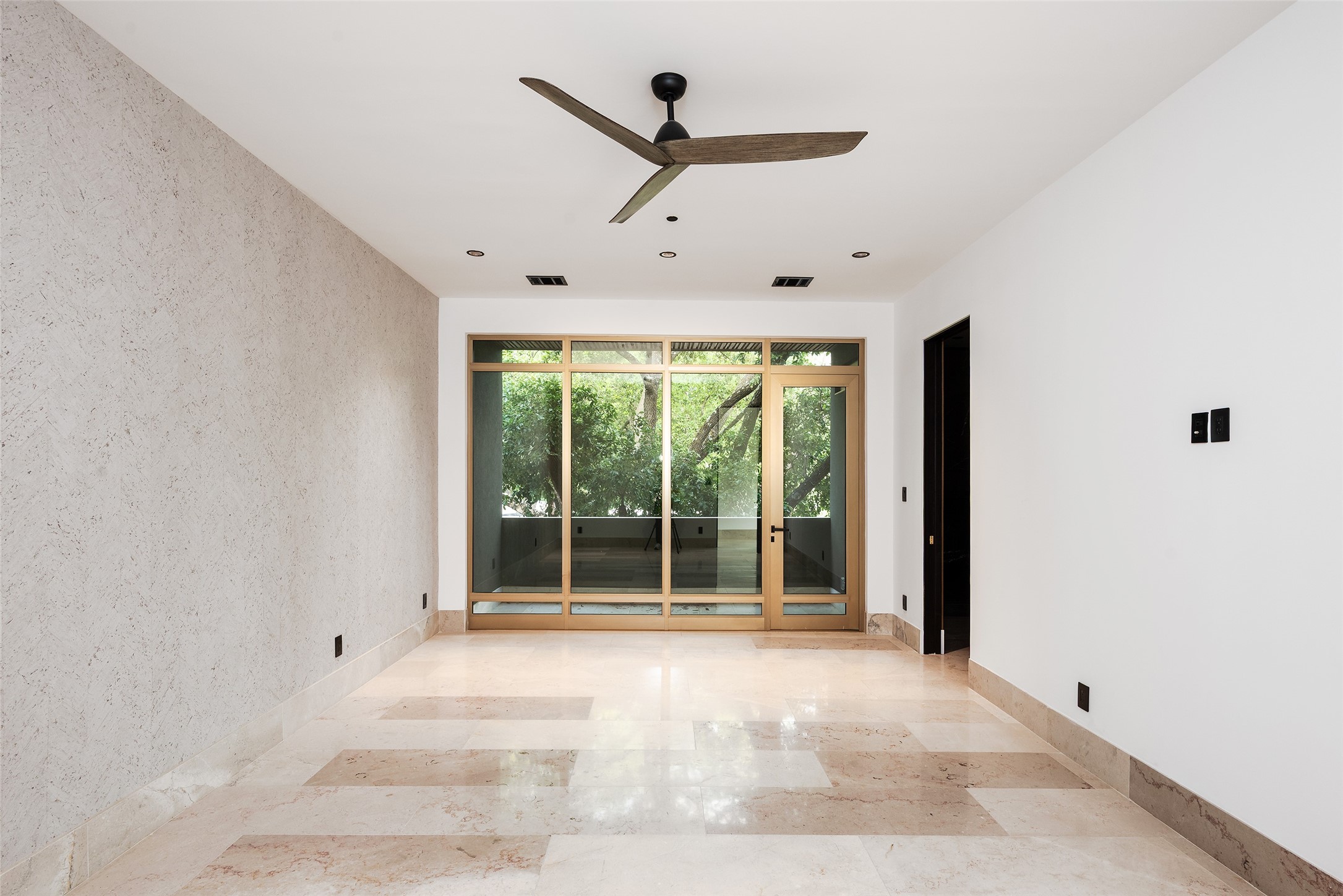 10920 Strait Lane Dallas TX 75229