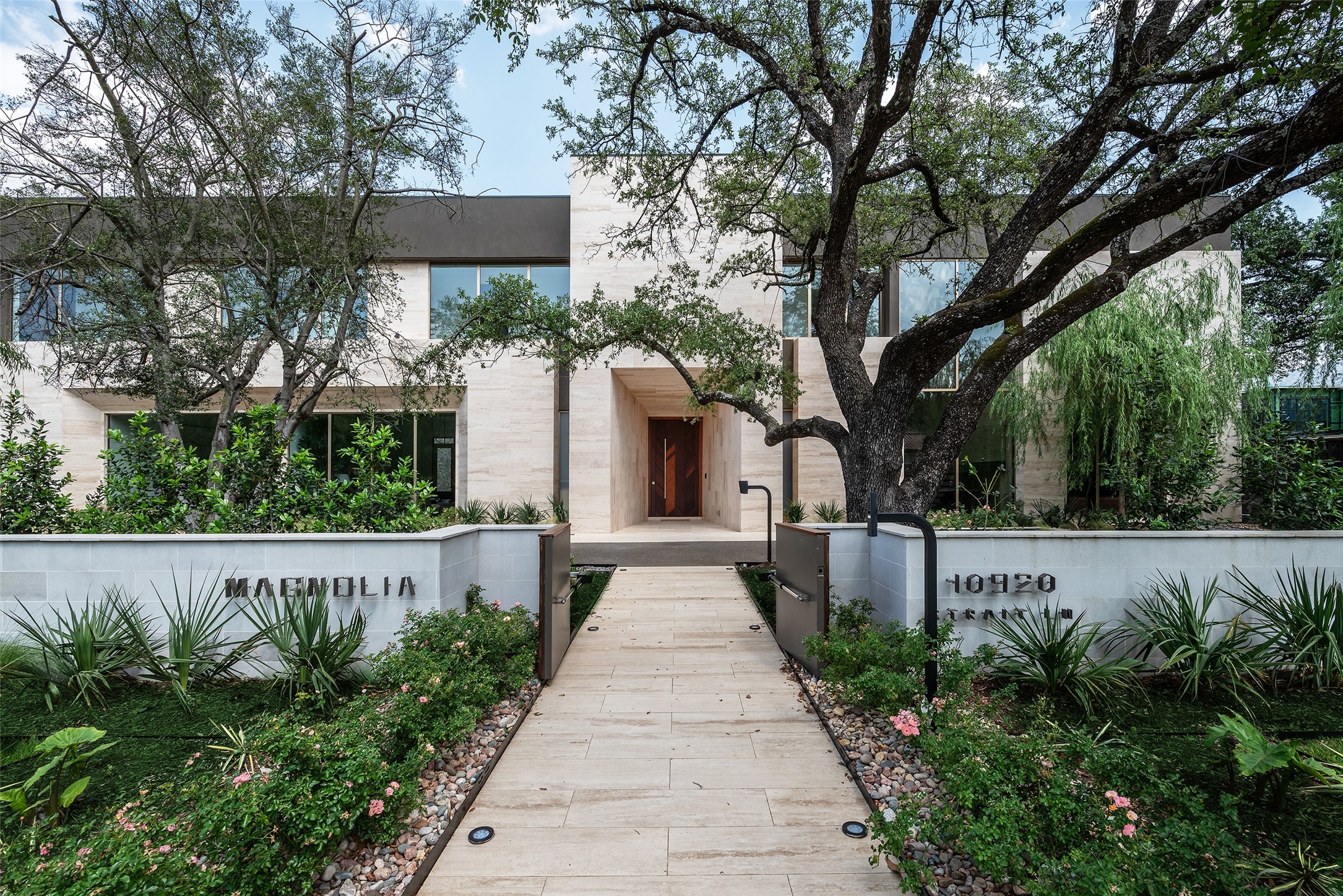 10920 Strait Lane Dallas TX 75229