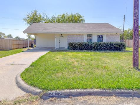 2412 Morris Drive Corsicana TX 75110