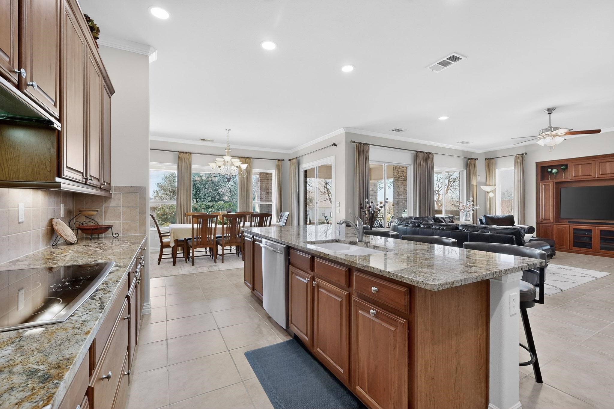 8708 Sarasota Denton TX 76207